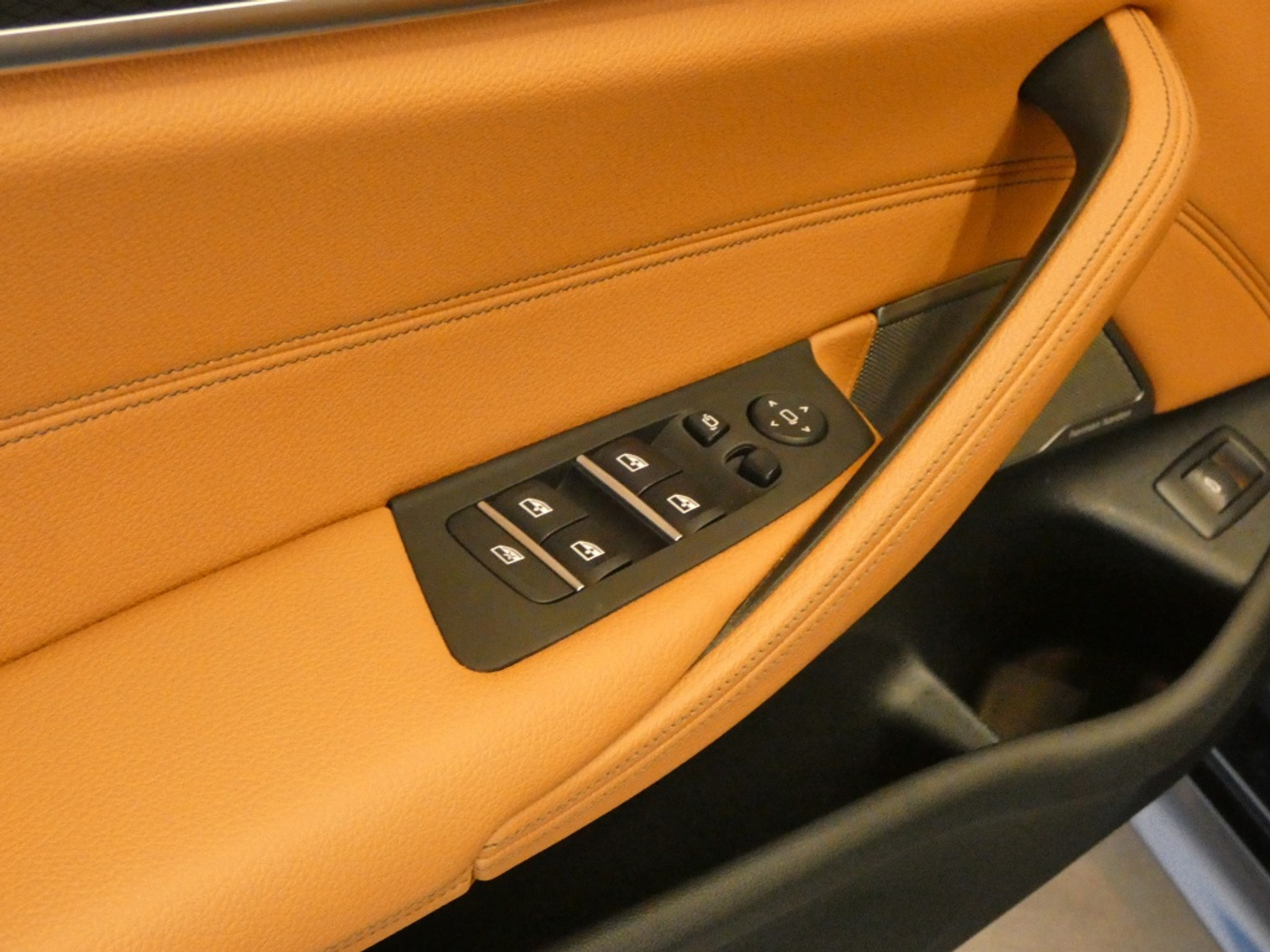 39985272-21.jpg