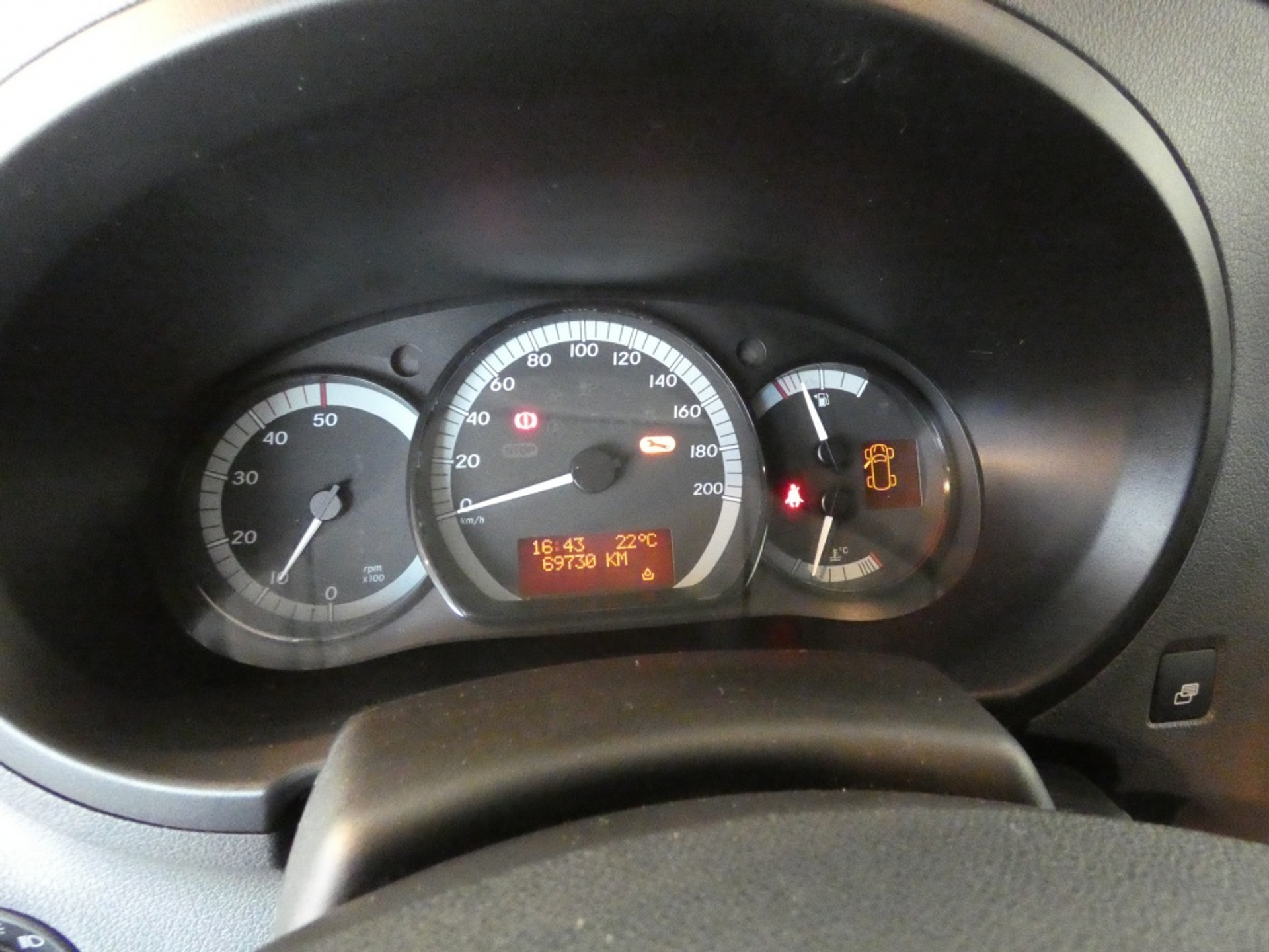 40718691-11.jpg