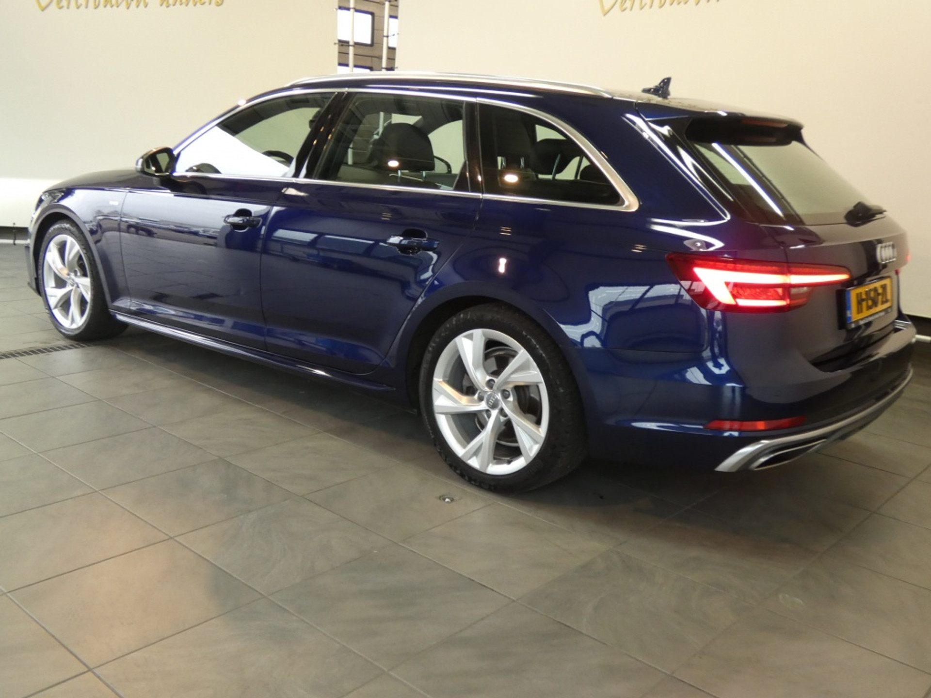 40991662-2.jpg