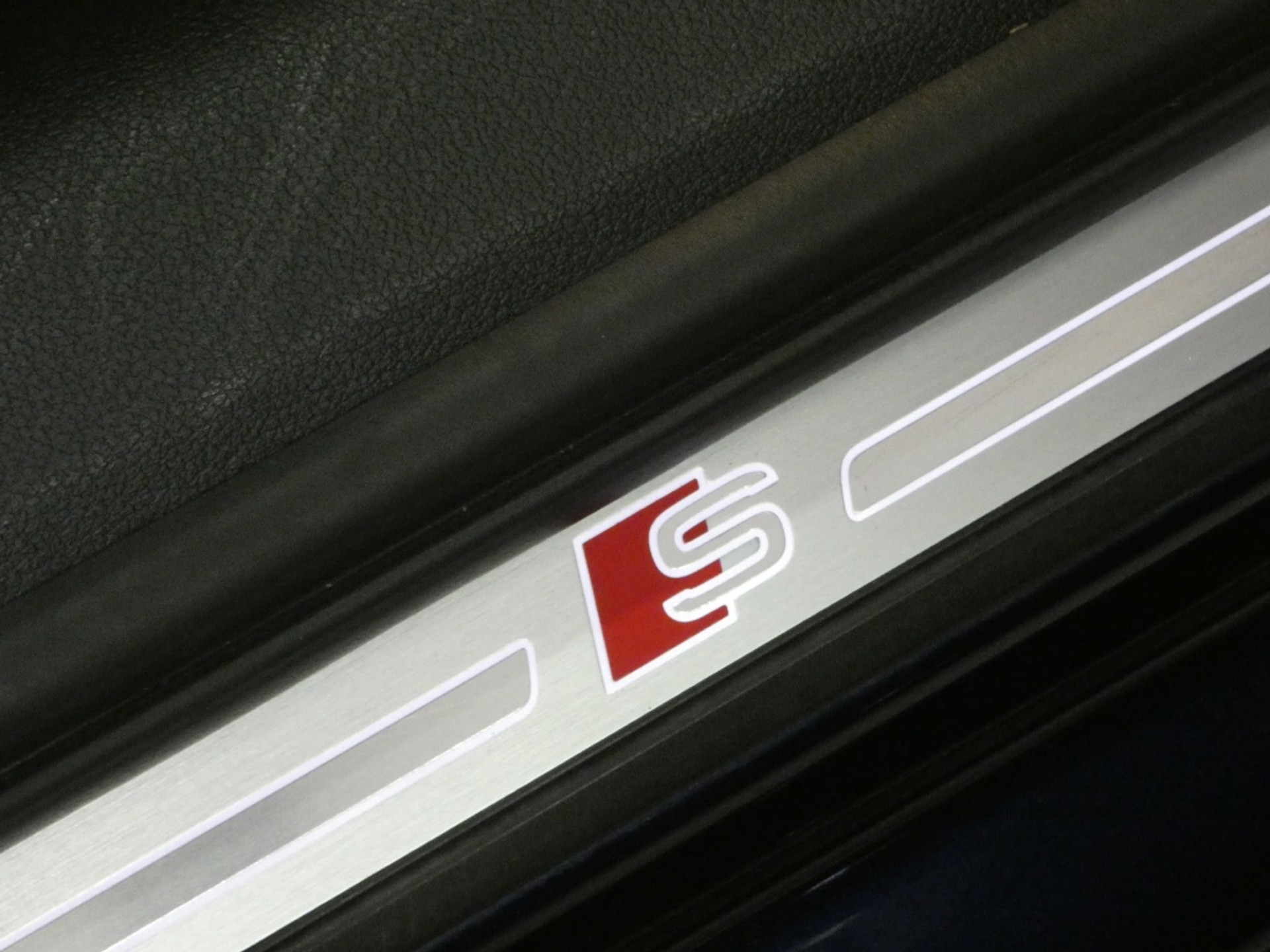 40991662-9.jpg
