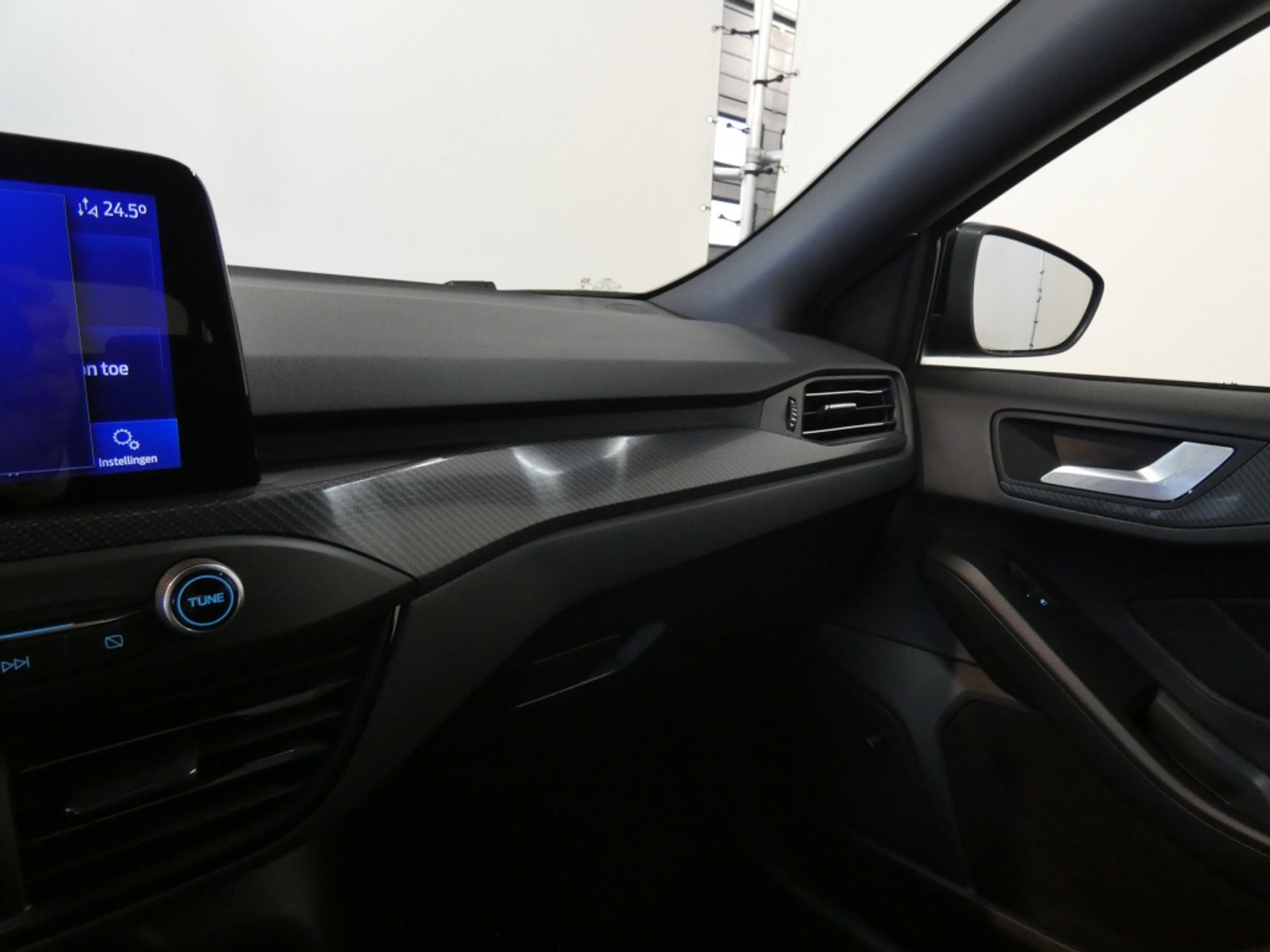 41010770-14.jpg