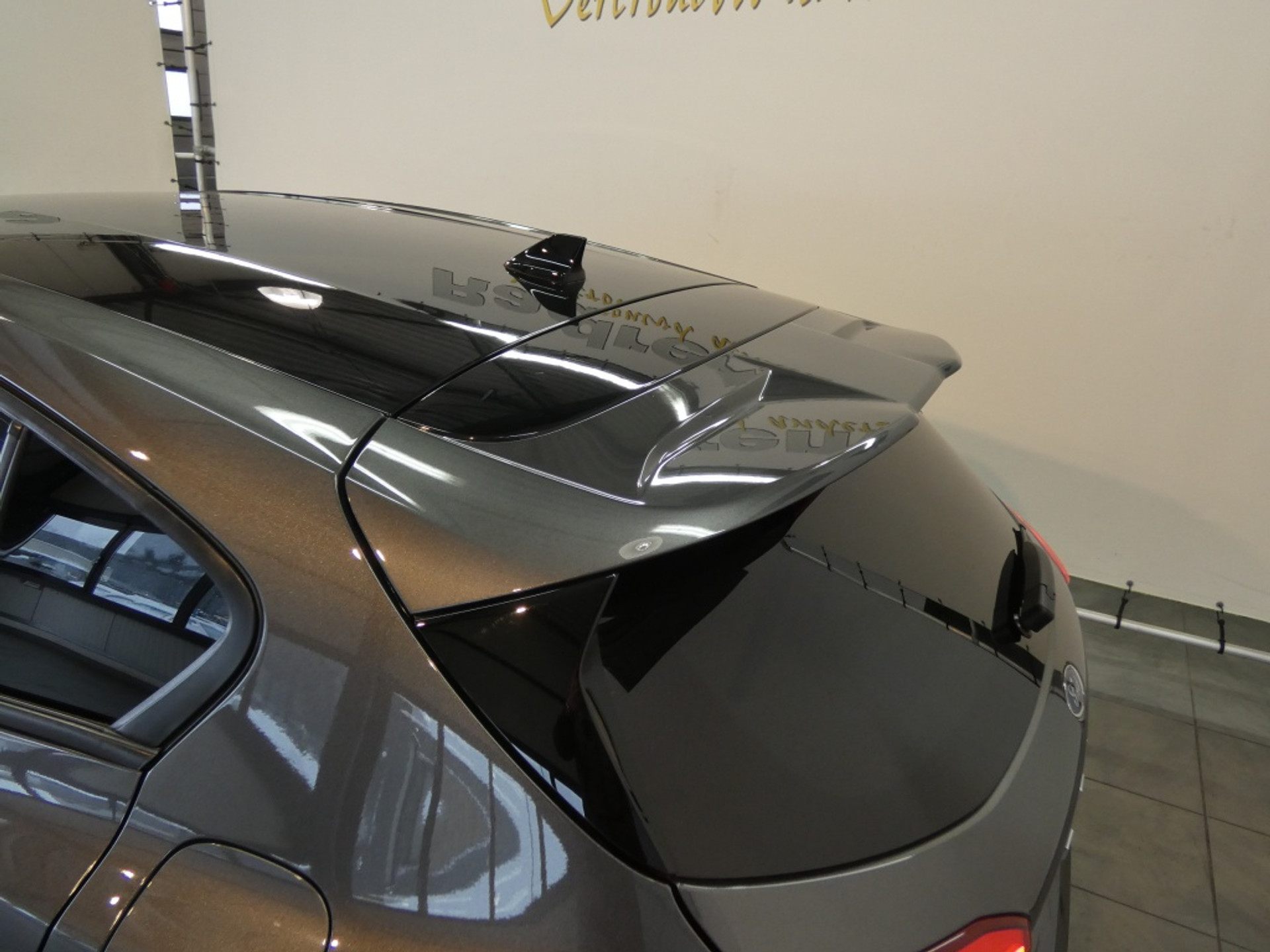 41010770-8.jpg