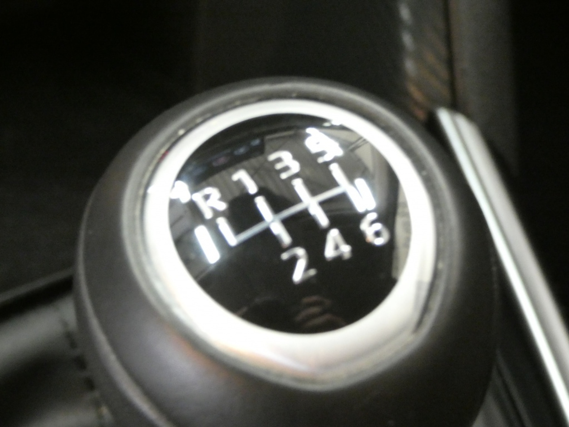41527849-17.jpg