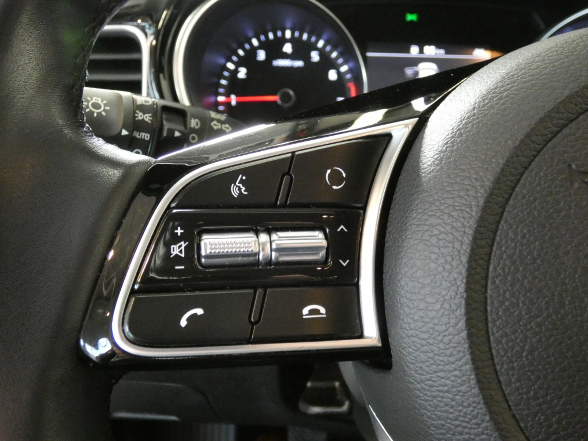 41888913-14.jpg