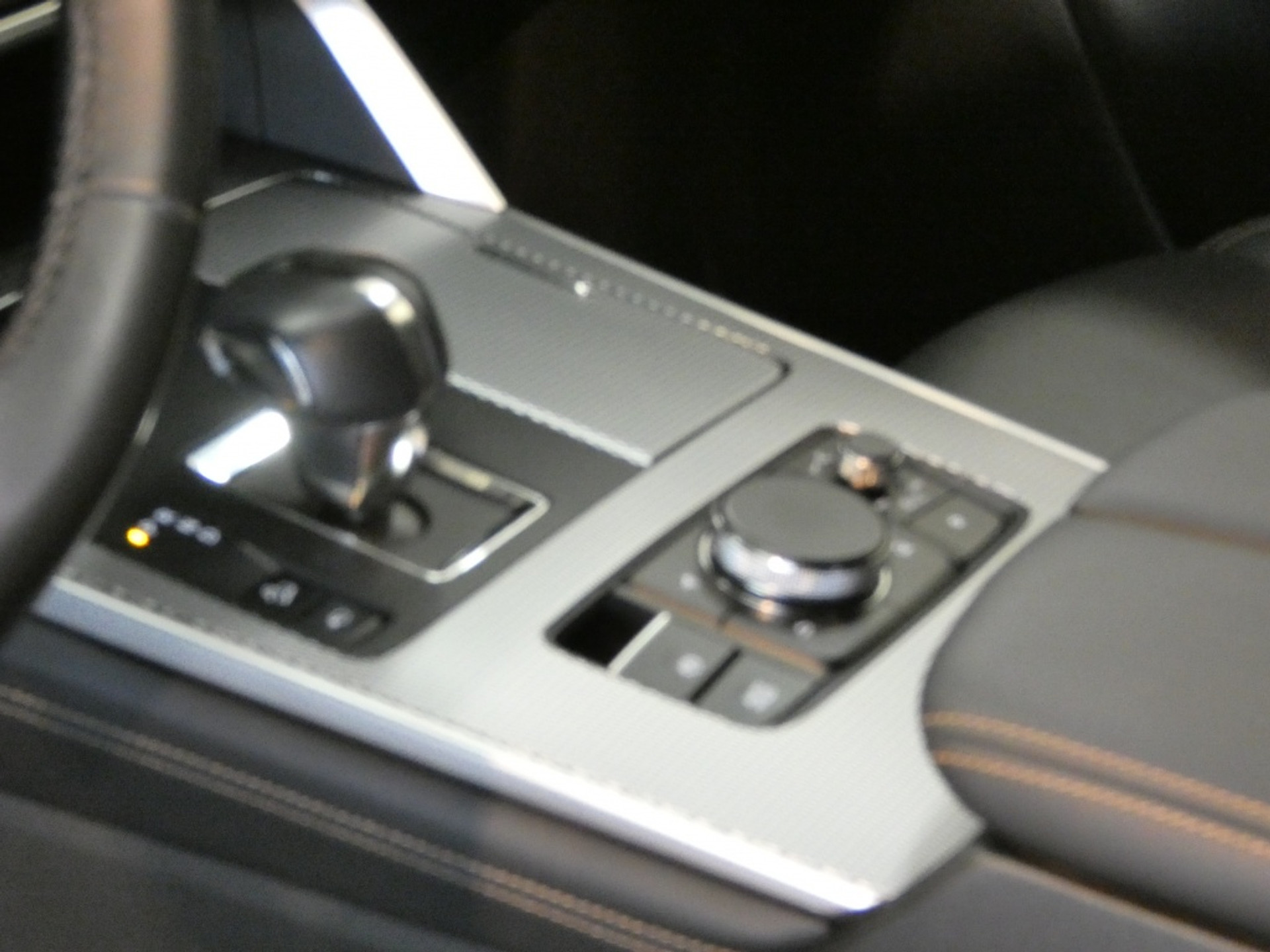 42174384-15.jpg
