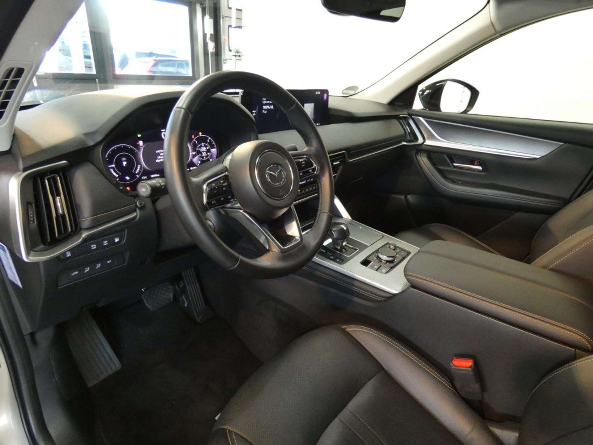 42174384-8.jpg
