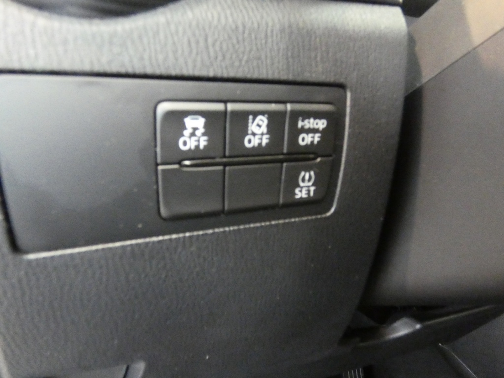 42189607-18.jpg