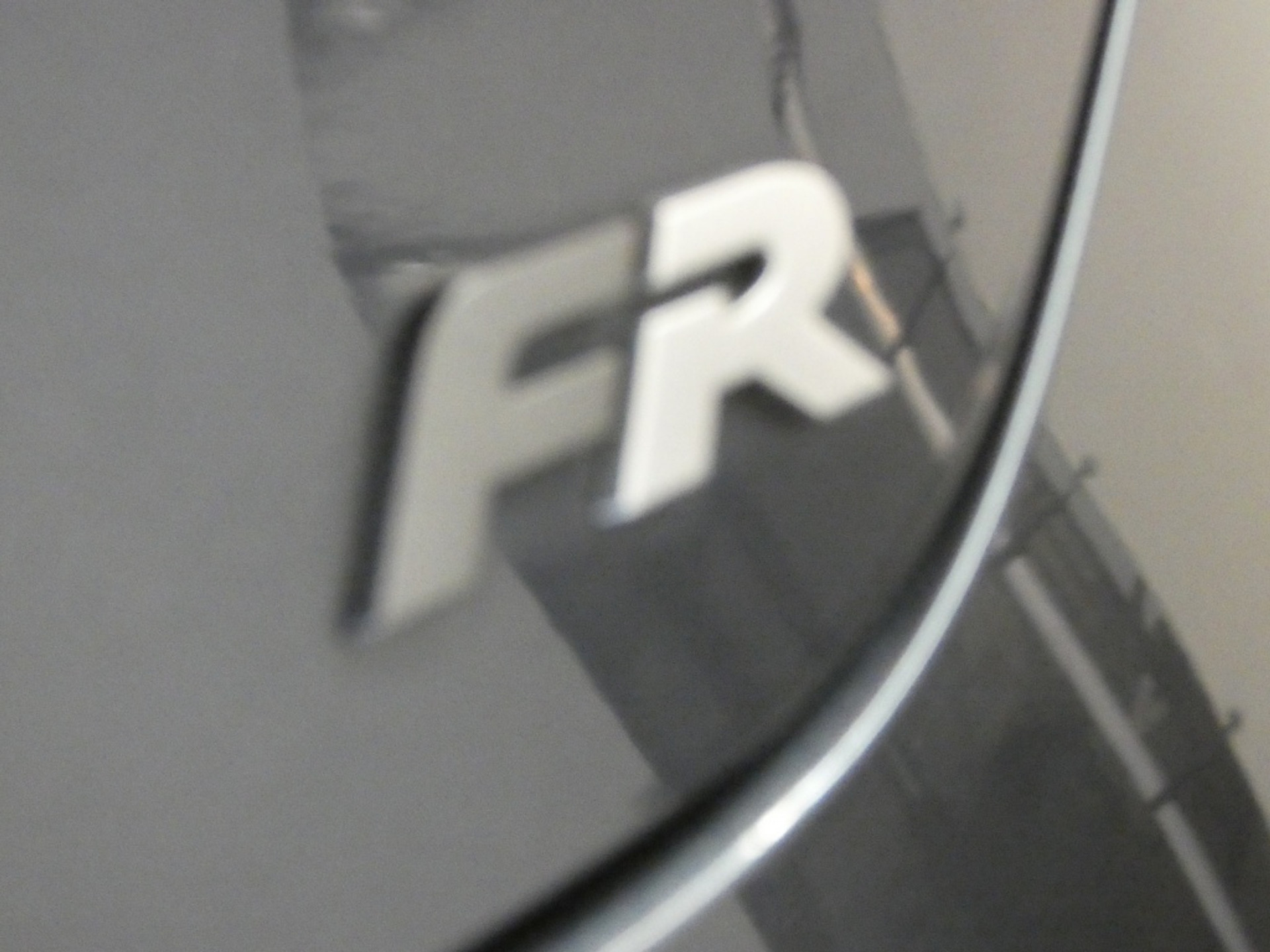 42260465-16.jpg
