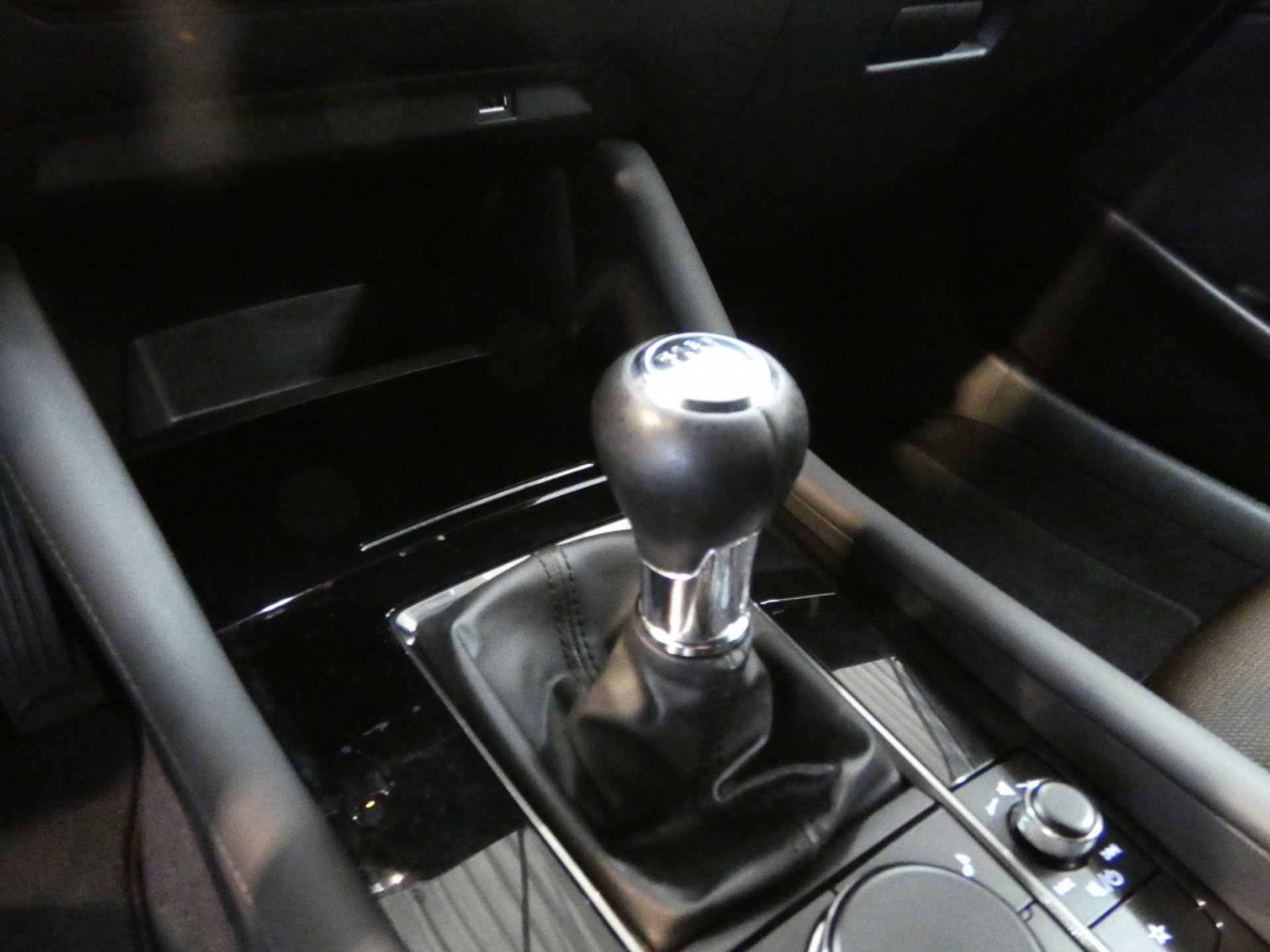 42260469-22.jpg
