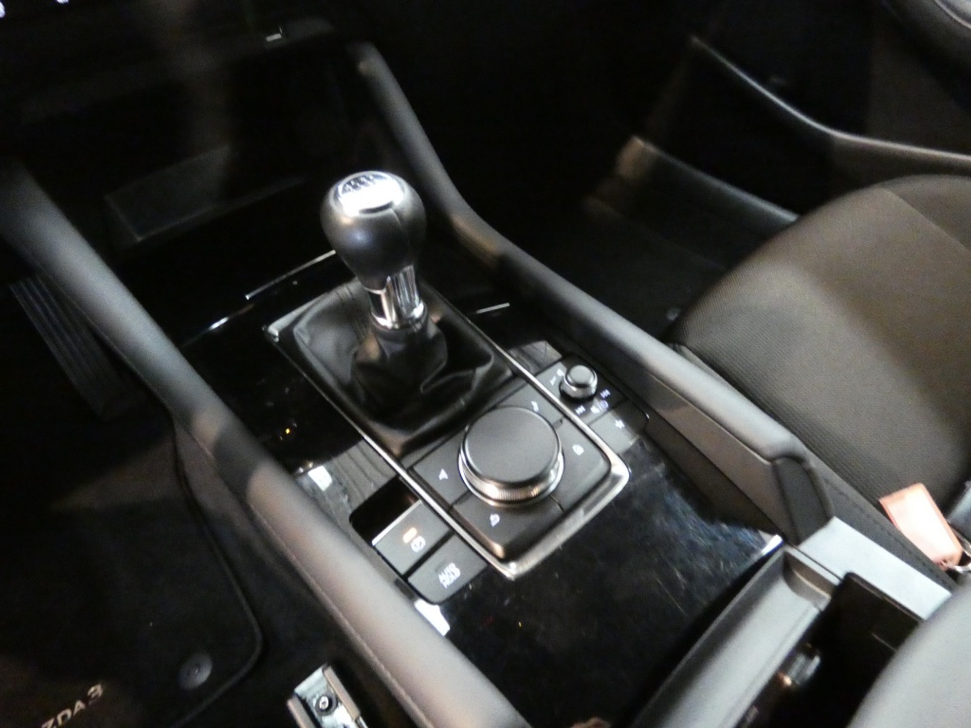 42260469-31.jpg