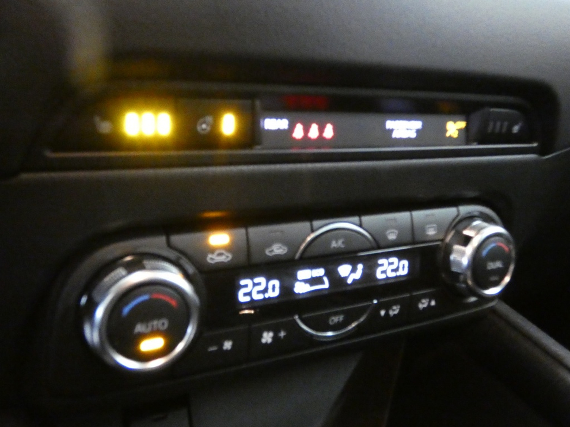 42400434-11.jpg