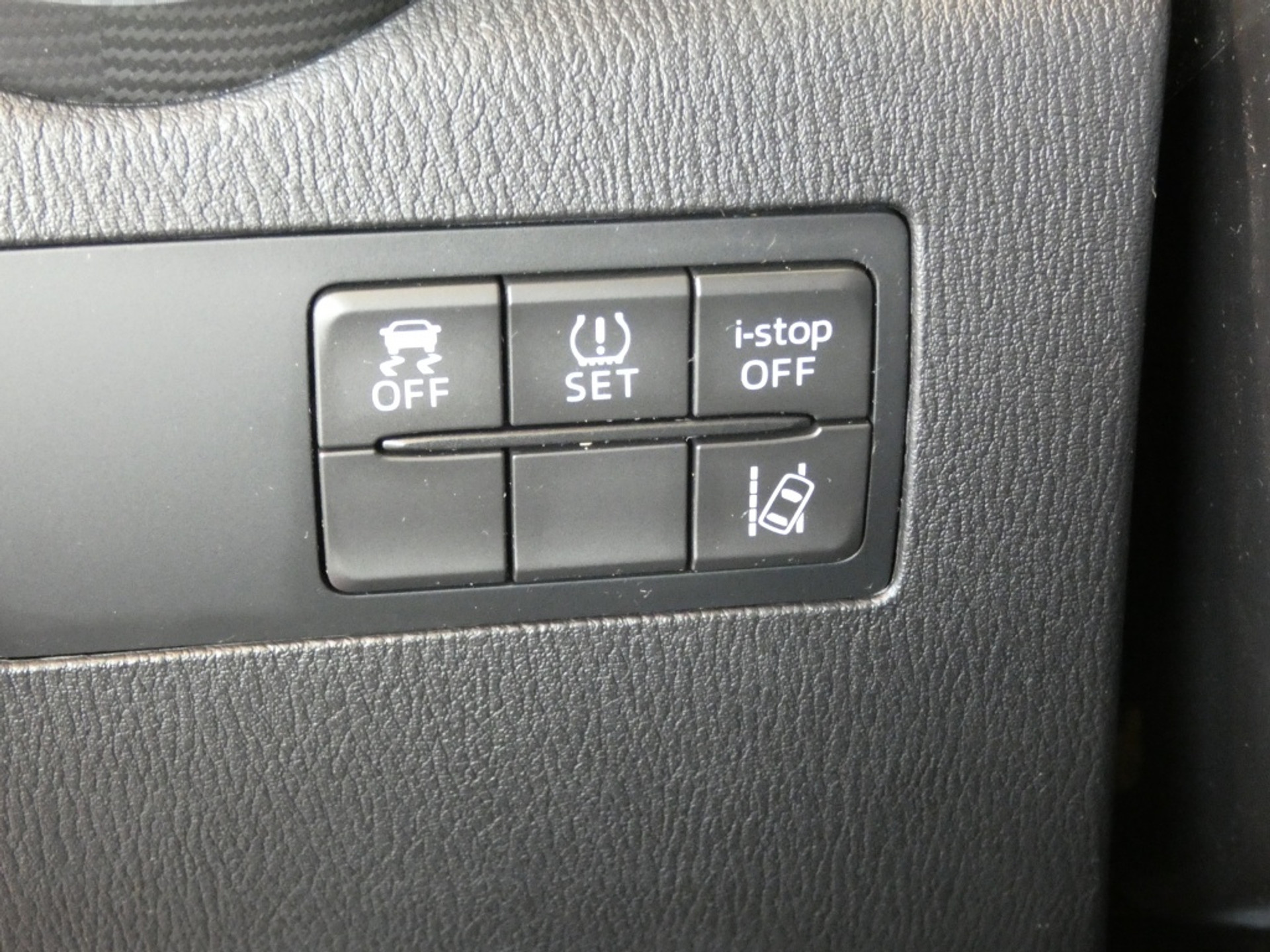 42458793-18.jpg