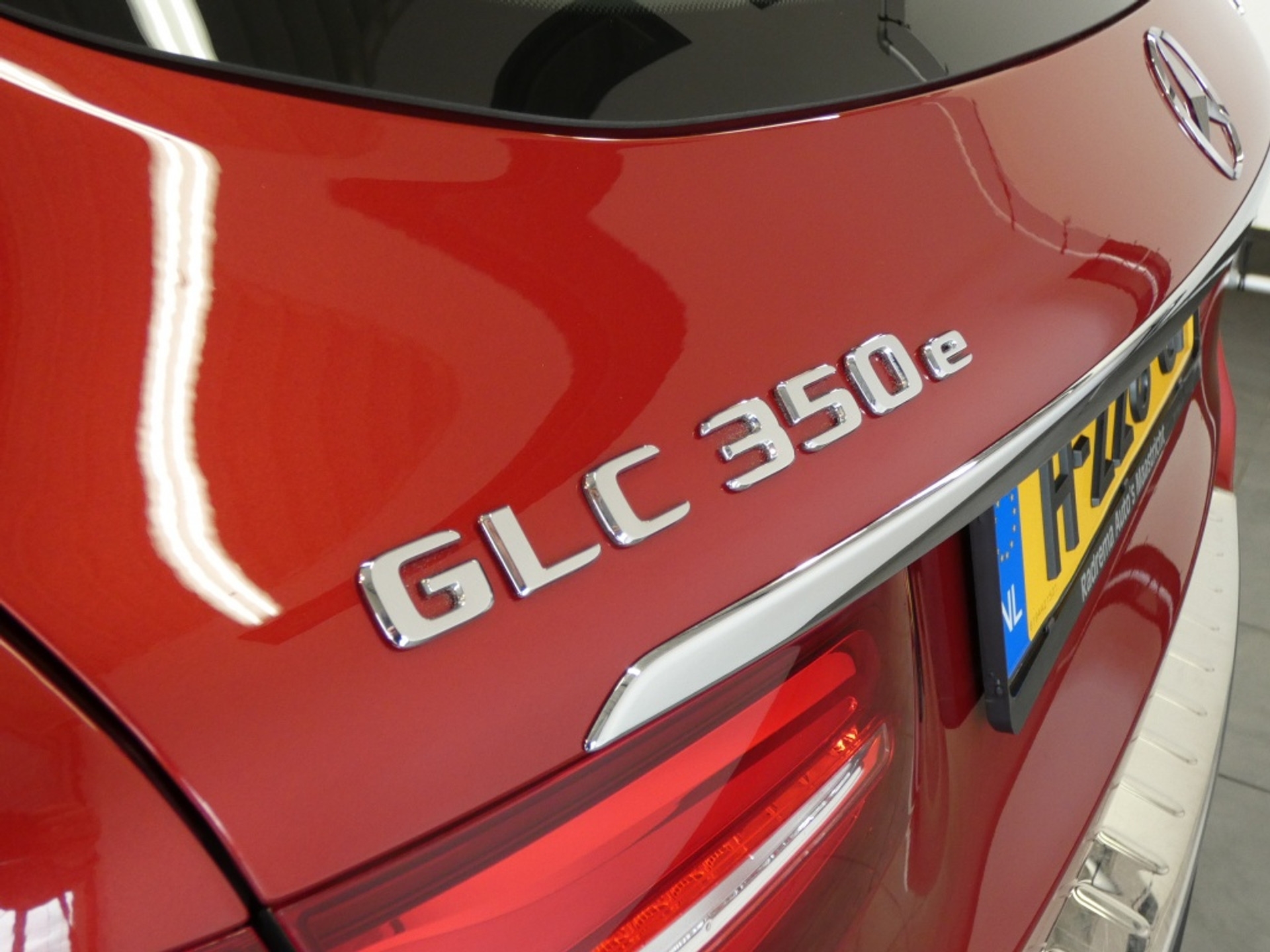 43679175-10.jpg