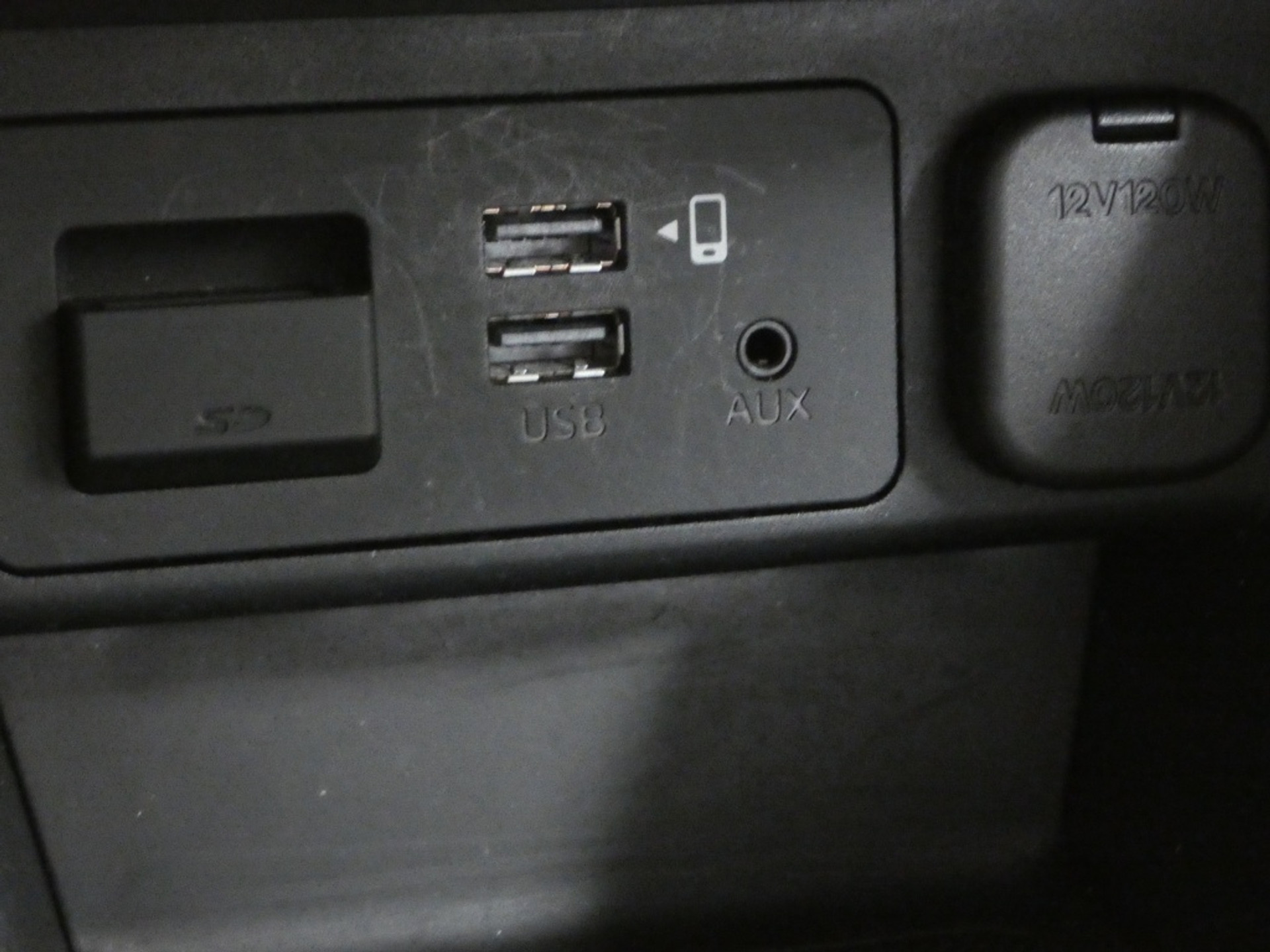 44186245-19.jpg