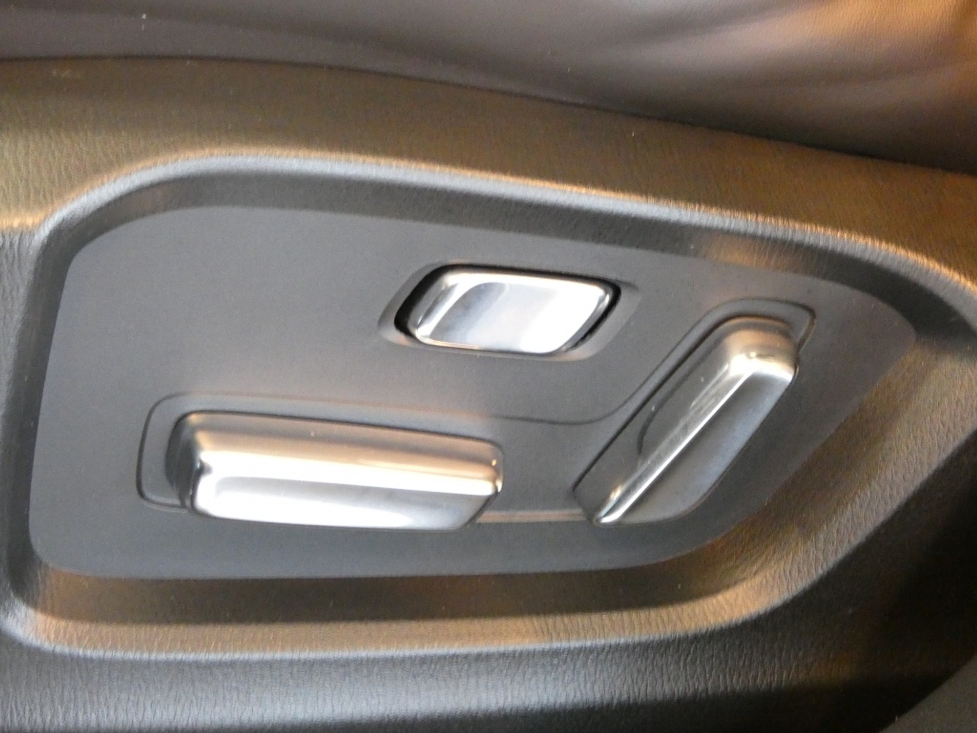 44461242-22.jpg