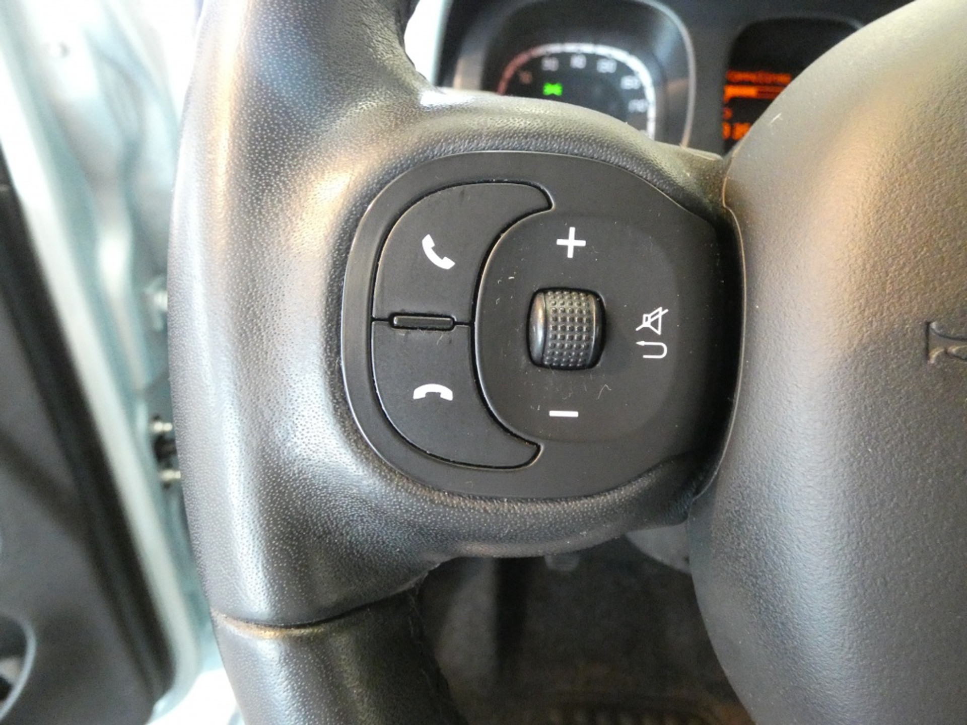 44957676-17.jpg