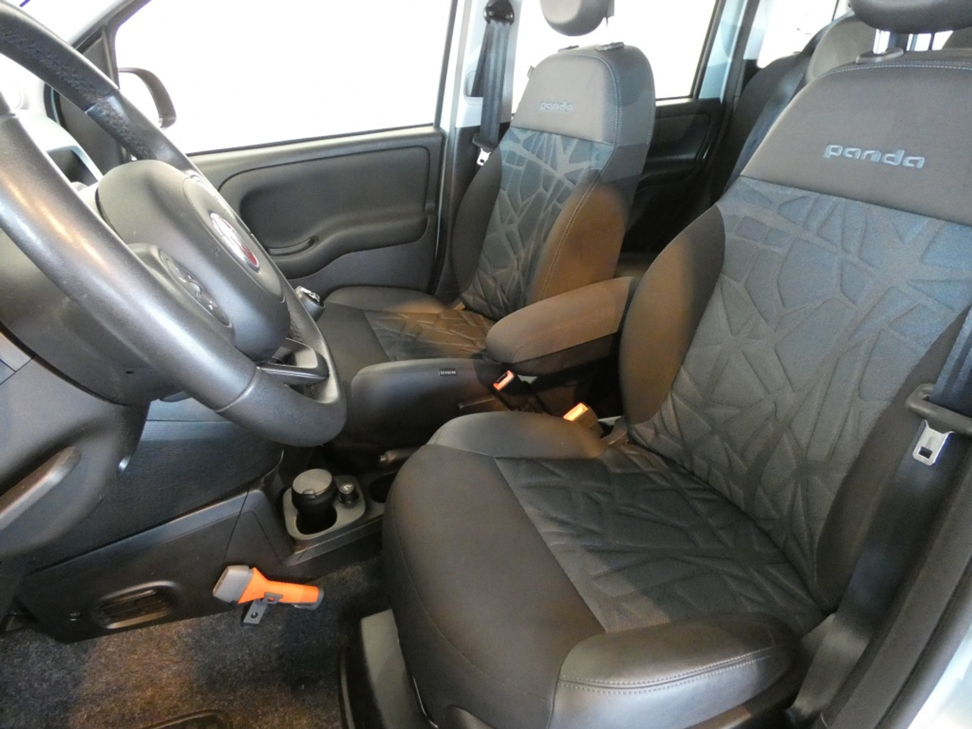 44957676-9.jpg