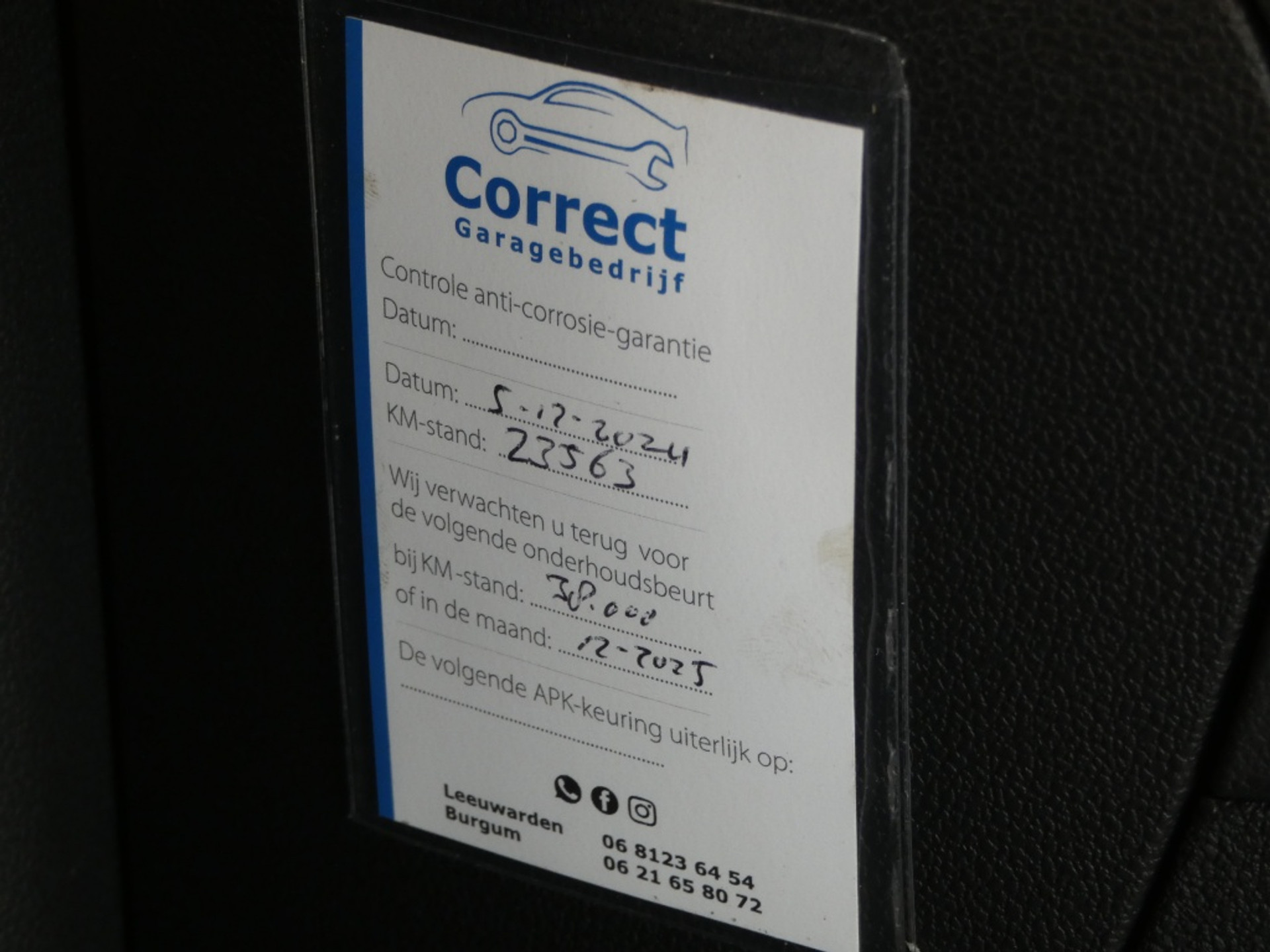 44990368-20.jpg