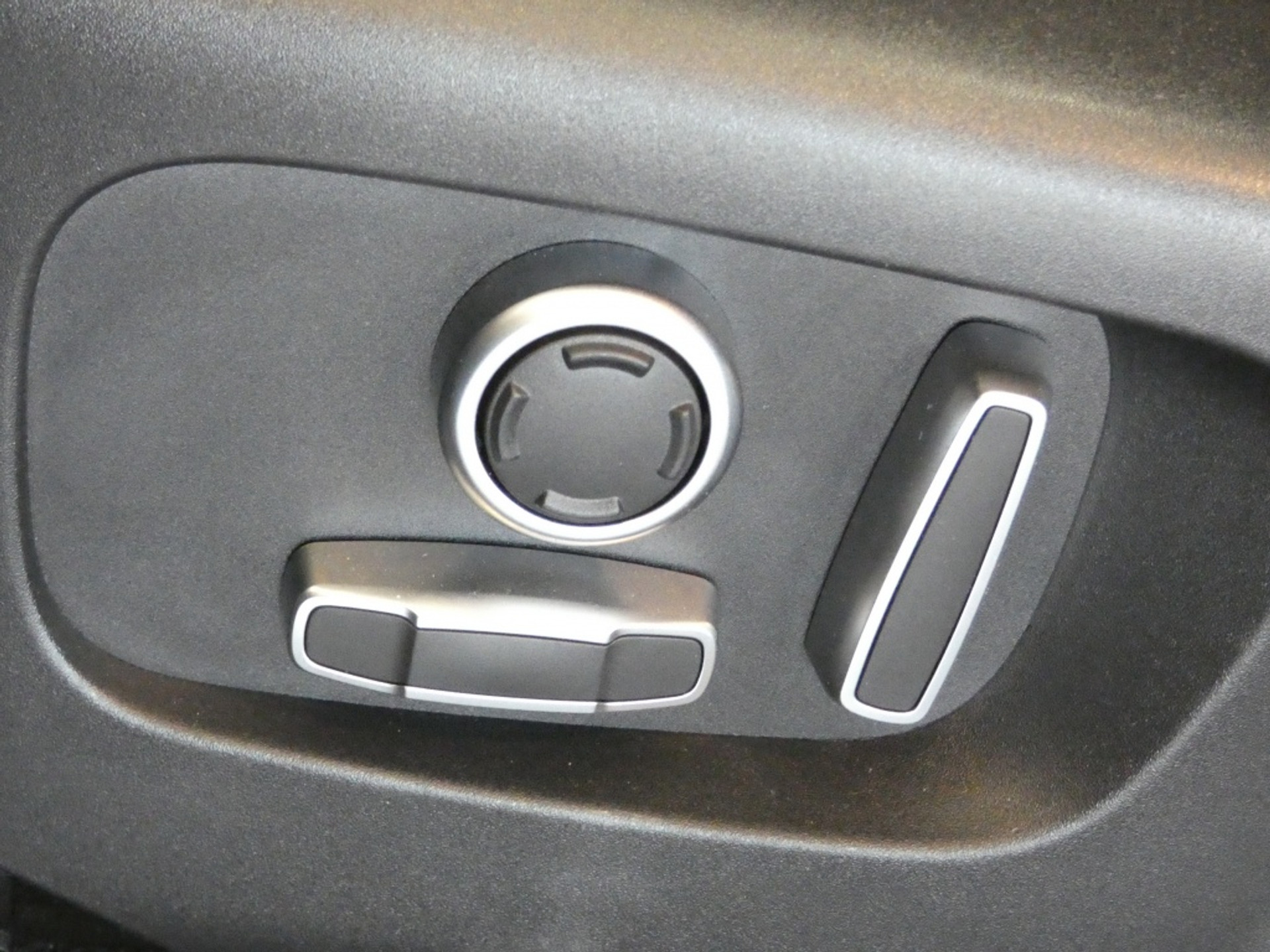 45216757-13.jpg