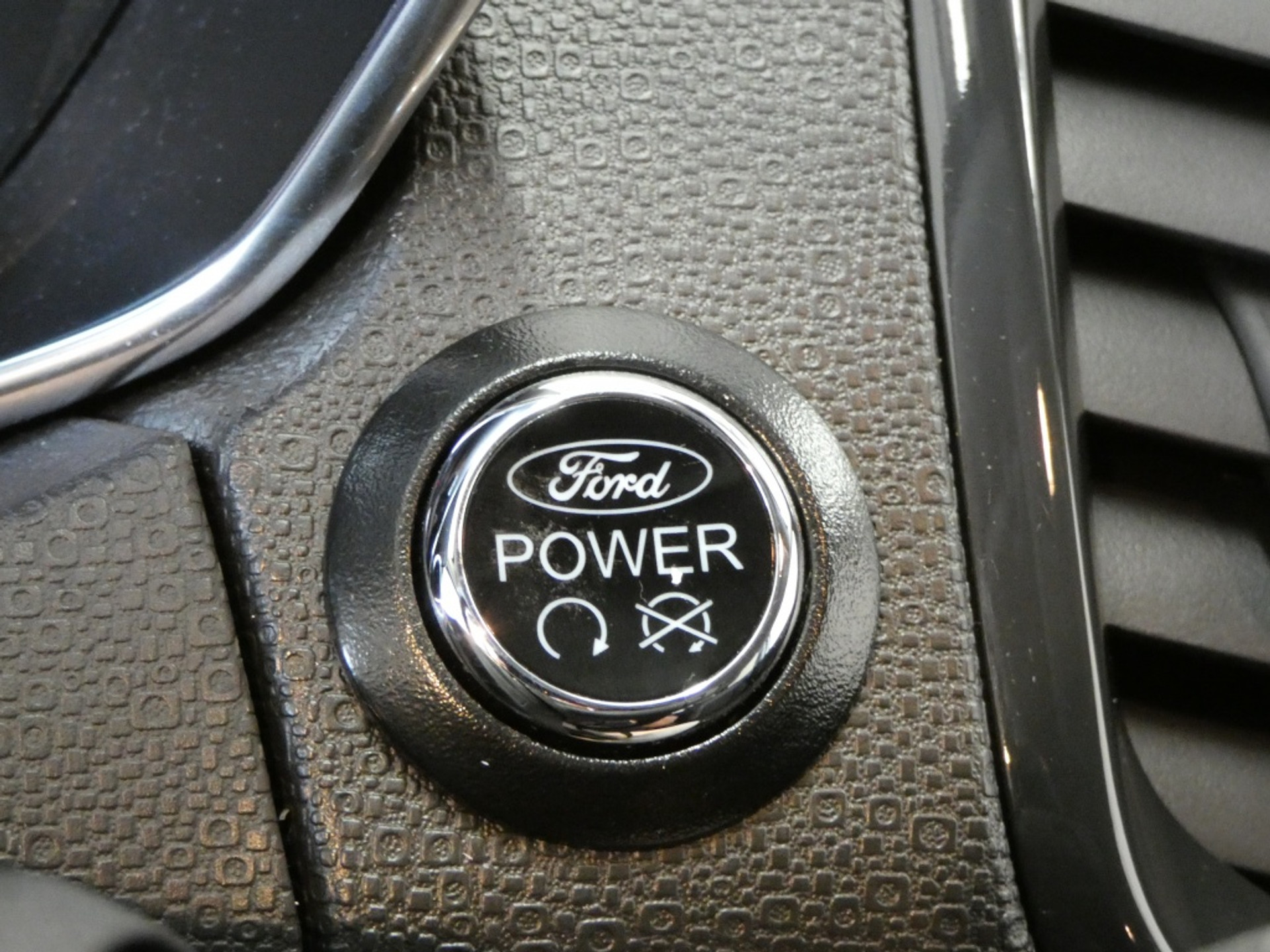 46102134-18.jpg