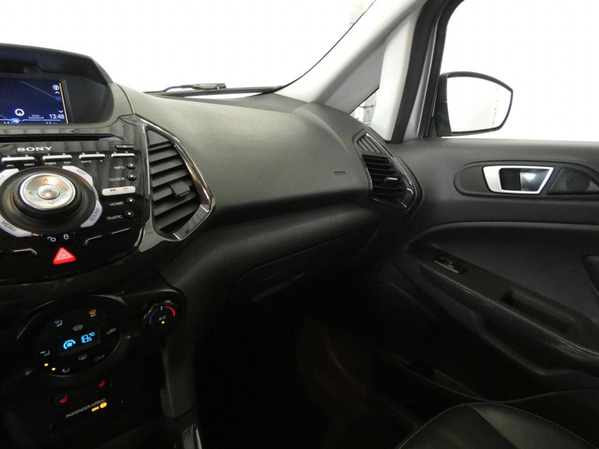 46102134-20.jpg