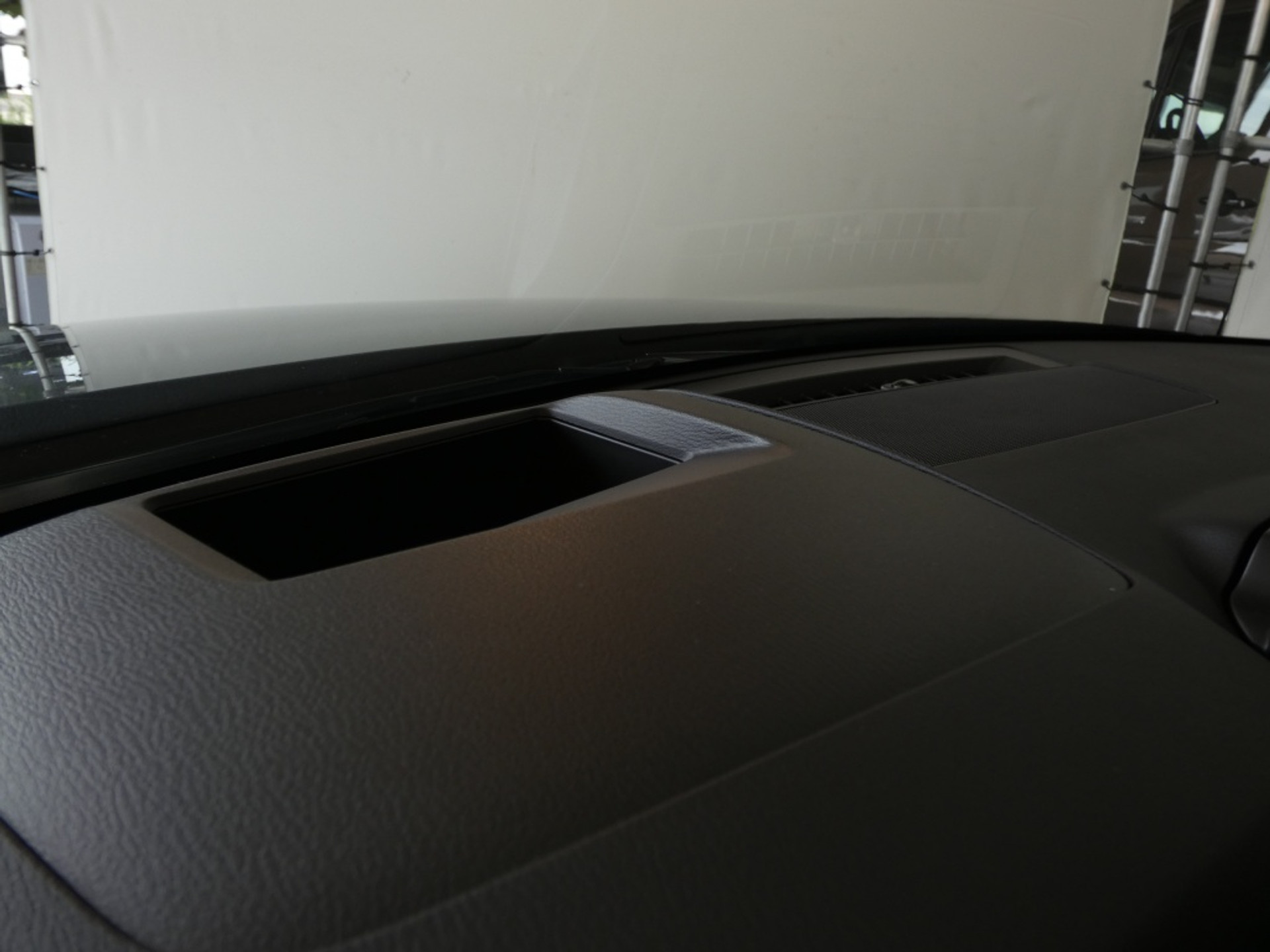 46949311-27.jpg