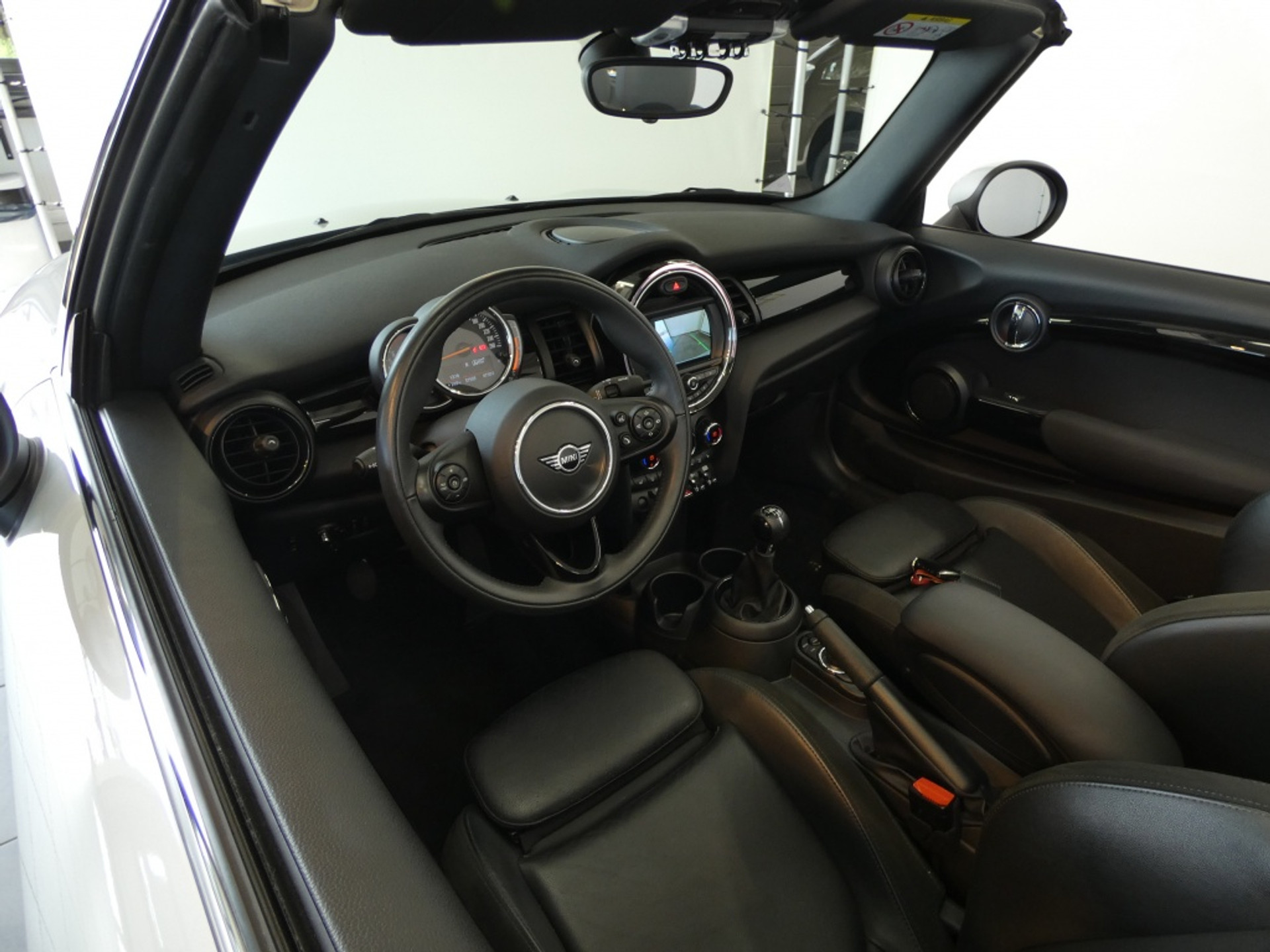 47068440-4.jpg