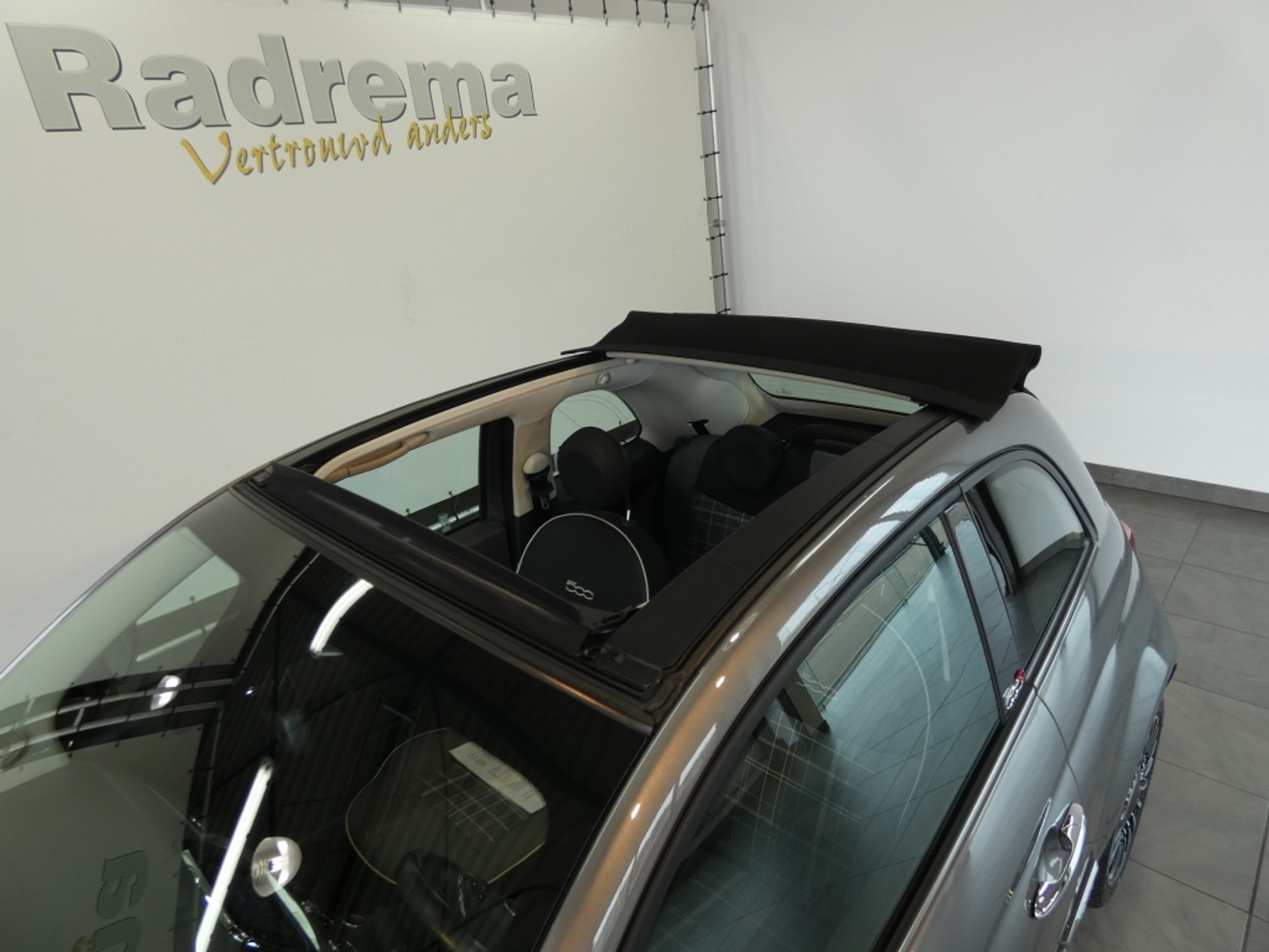 47535023-4.jpg