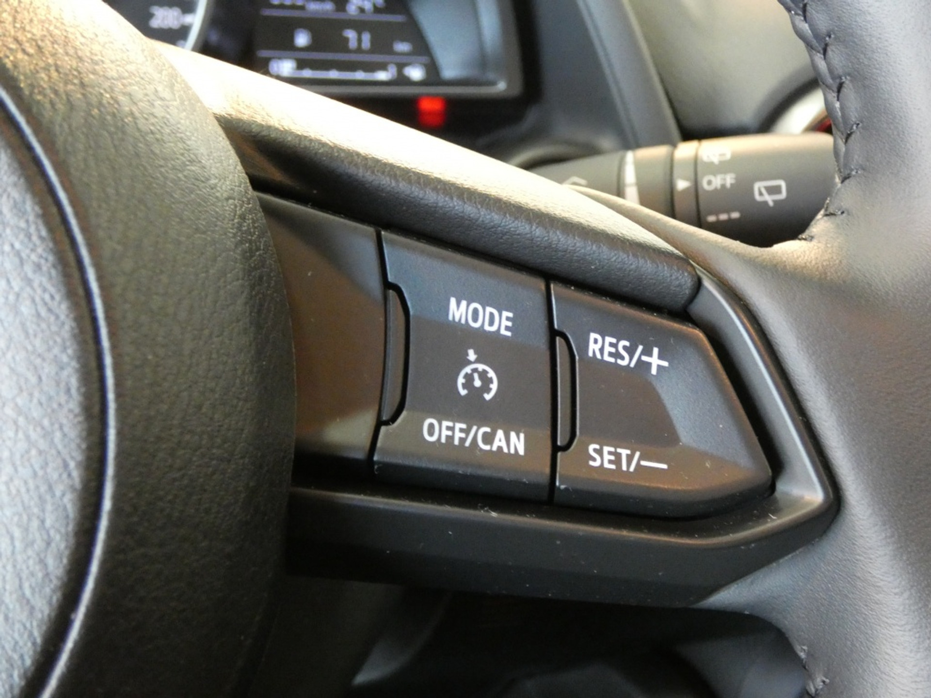 48088520-16.jpg