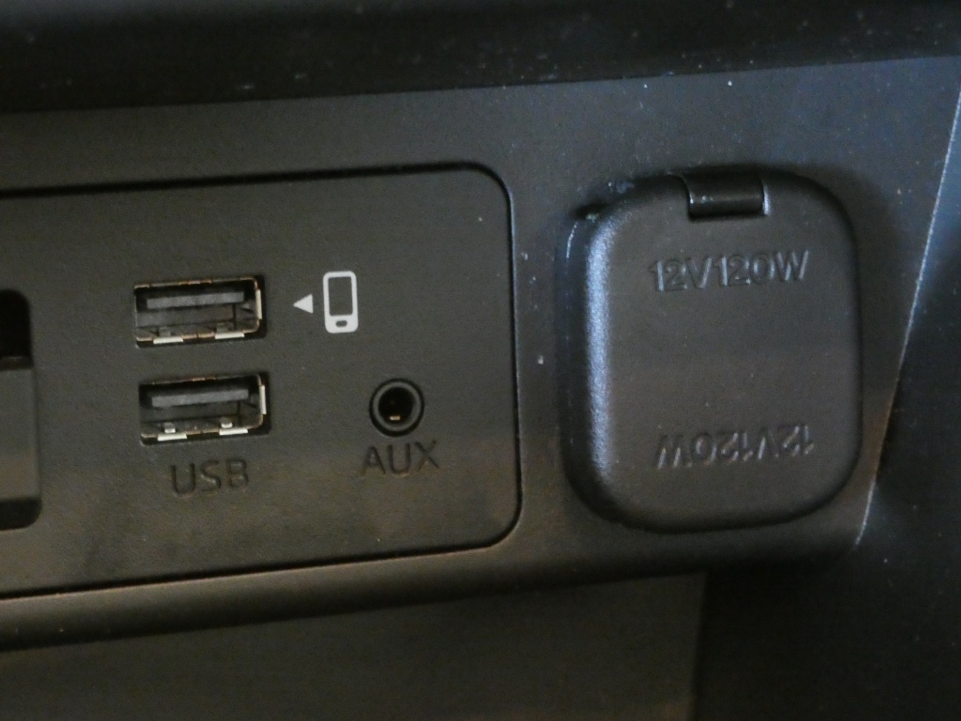 48088520-19.jpg