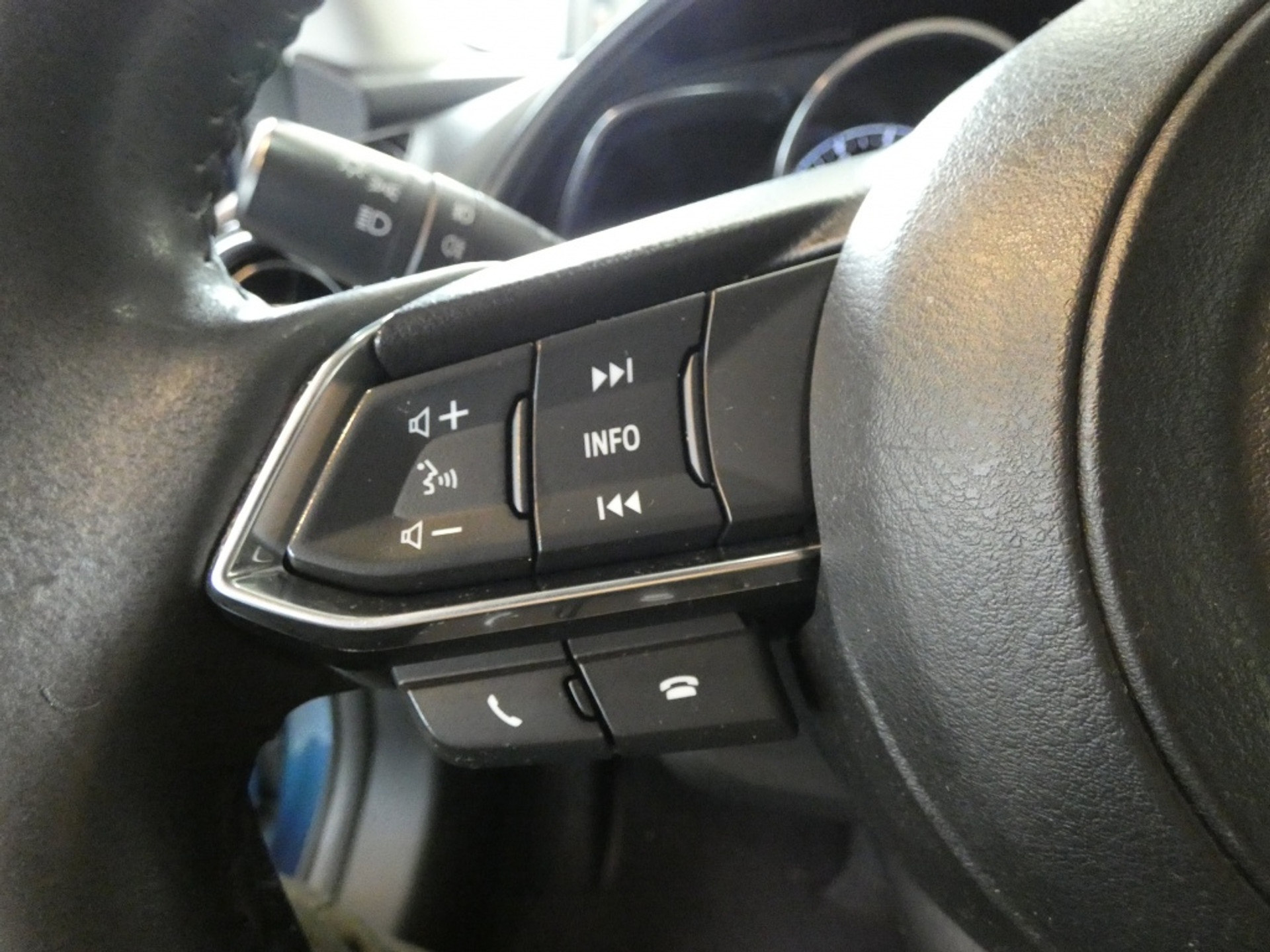 48245761-15.jpg