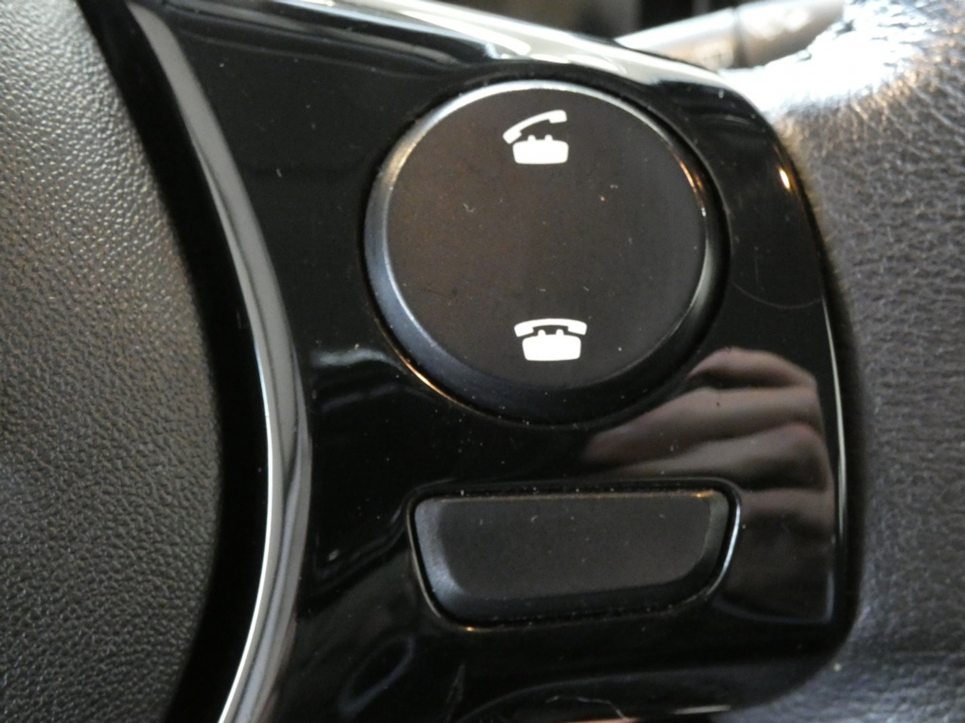 48413230-14.jpg