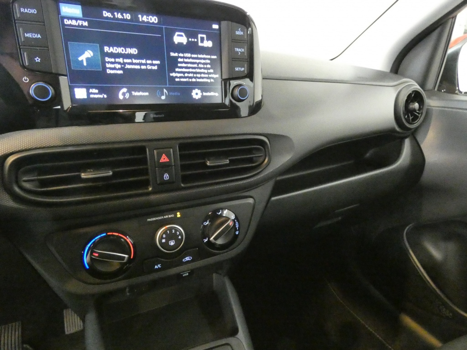 48455515-17.jpg