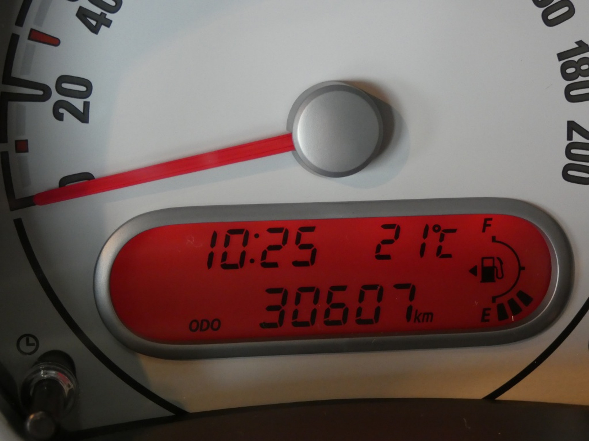 53046506-14.jpg