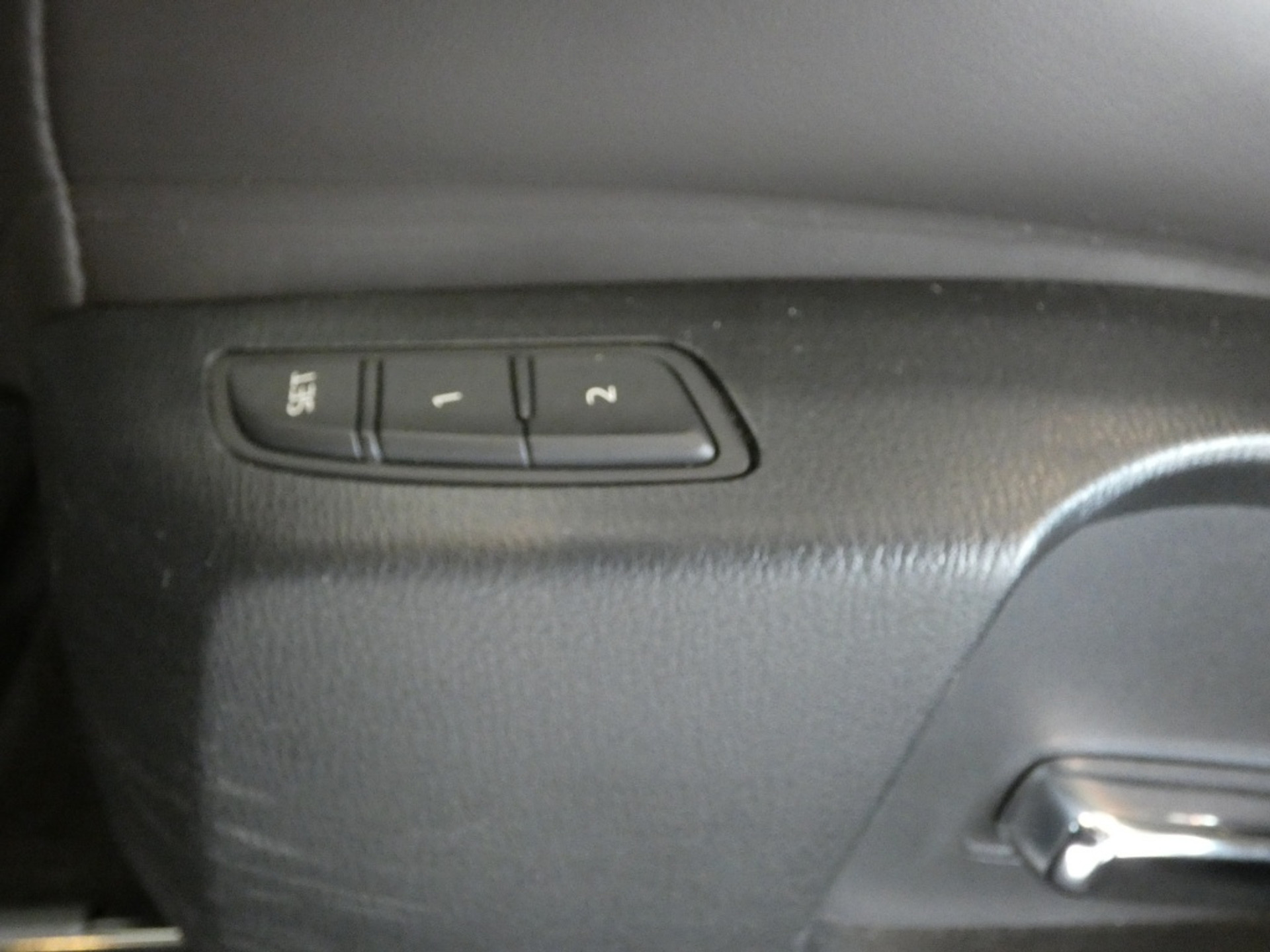 56276259-15.jpg