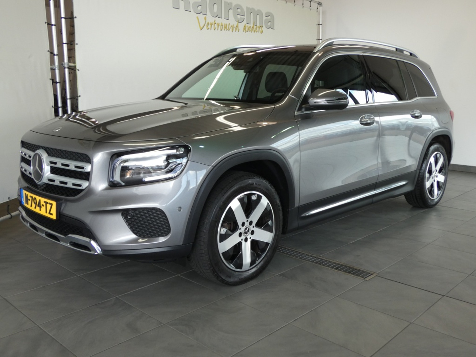56531493